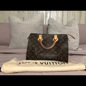 Louis Vuitton Speedy 30